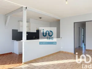 Apartment at Carros (06510)