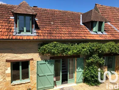 Maison à Saint-Cyprien (24220)