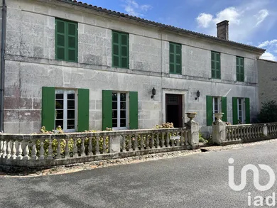 House at Saint-Palais-du-Né (16300)