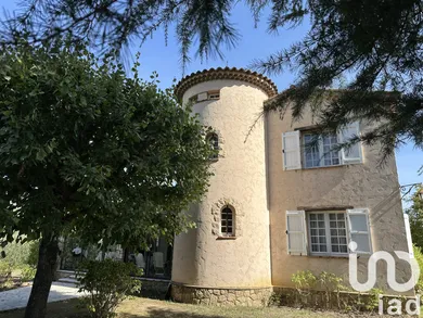 Maison traditionnelle à Châteauneuf-Grasse (06740)