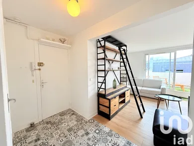 Apartment in Paris (75015)