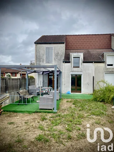 Maison à Saint-Germain-du-Puy (18390)