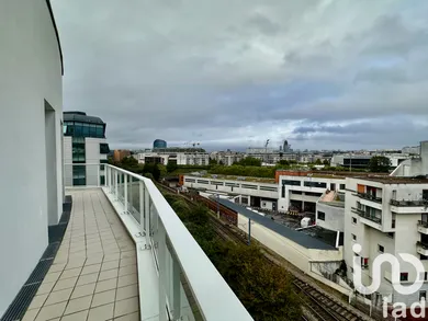 Apartment in Issy-les-Moulineaux (92130)
