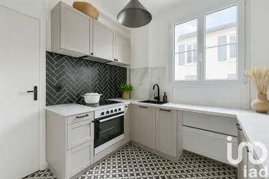 Apartment at Saint-Cloud (92210)