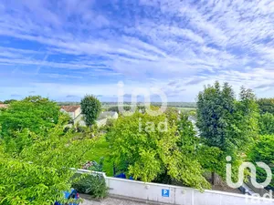 Apartment at Combs-la-Ville (77380)