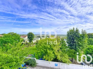 Apartment at Combs-la-Ville (77380)