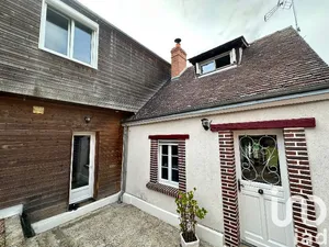 Village house at Thivars (28630)