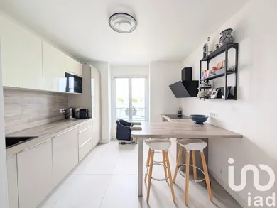 Apartment in Versailles (78000)