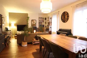 Maison à Saint-Étienne-de-Chigny (37230)