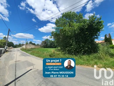 Terrain à bâtir à Le Champ-Saint-Père (85540)