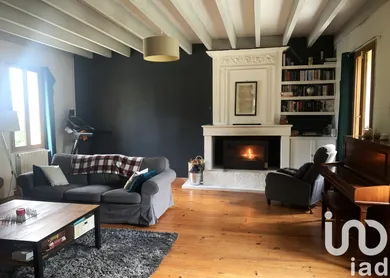House in Saint-Denis-de-Pile (33910)