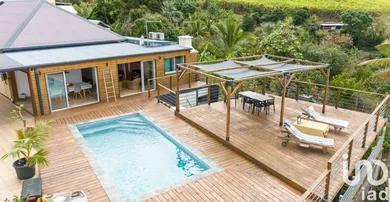 House in L'Étang-Salé (97427)