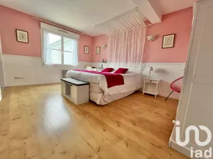 Maison à Créances (50710)
