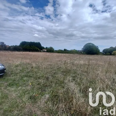 Land at BELLUIRE (17800)