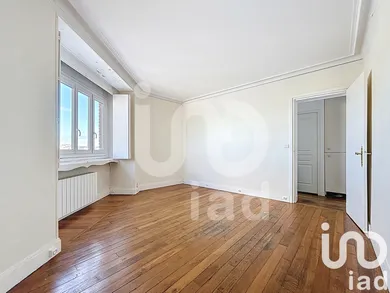 Apartment in Maisons-Laffitte (78600)