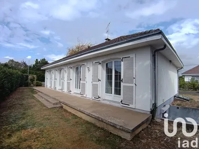 House at Louzy (79100)