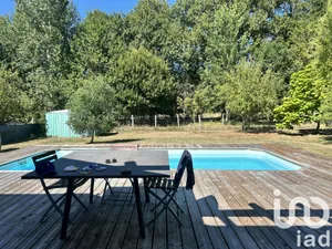 Maison à Saint-Denis-de-Pile (33910)