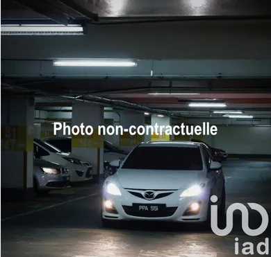 Parking à Paris (75015)