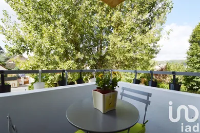Apartment in Villebon-sur-Yvette (91140)