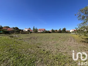 Terrain à bâtir à Châteaugay (63119)