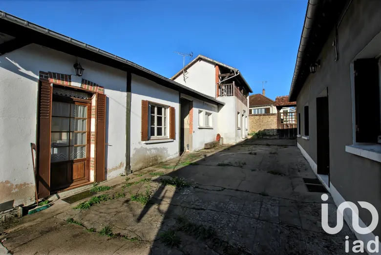 Maison 5 pièces 172 m² · à Ouzouer-sur-Trézée · 172 m² · 86 000 €