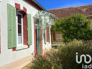 Maison de village à Saint-Sauveur-en-Puisaye (89520)