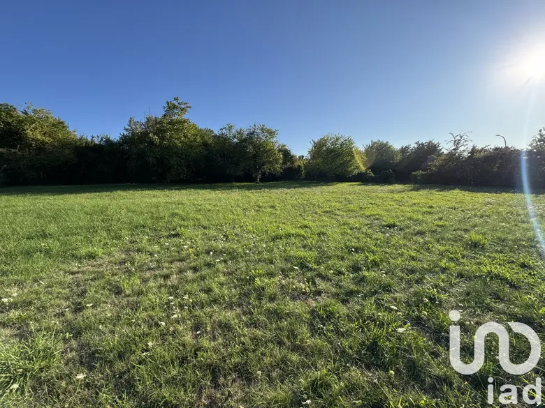 Terrain à bâtir à Chinon (37500) · 54 900 €
