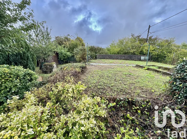 Terrain à Hussigny-Godbrange (54590) · 95 000 €