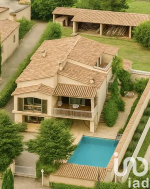 Maison traditionnelle à Saint-Cyr-sur-Mer (83270)