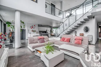 Architectural house at Villevaudé (77410)