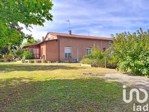 Traditional house at Campsas (82370)