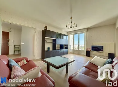 Apartment in La Rochelle (17000)