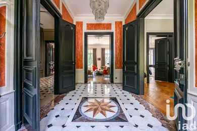 Mansion at Sens (89100)