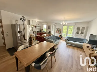 Apartment at Bagneux (92220)