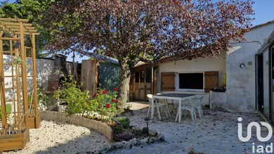 Village house at Gensac (33890)