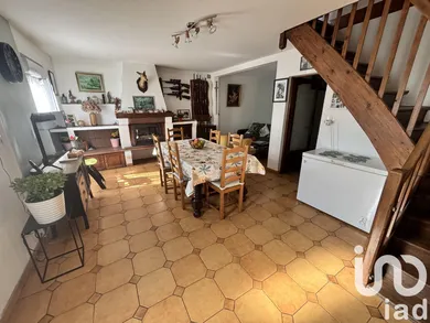 Townhouse in Bordeaux (33100)