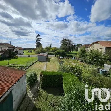 Maison de village à Montfaucon-d'Argonne (55270)