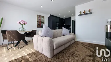 Appartement à Tourbes (34120)