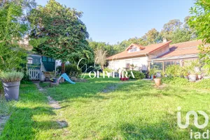 Building at Montmorency (95160)