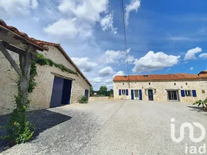 Longere at Les Pins (16260)