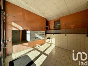 Apartment at Troyes (10000)