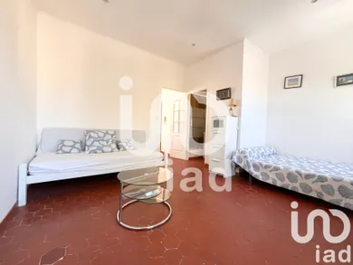Apartment in Carqueiranne (83320)