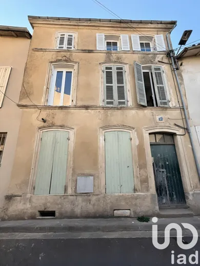 Building in Saint-Jean-d'Angély (17400)