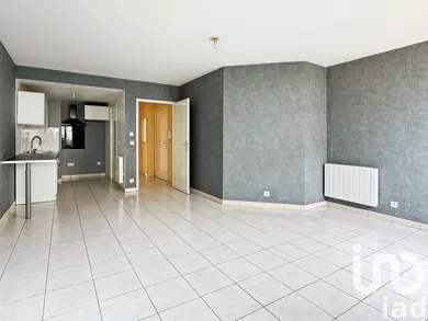 Apartment at Montlhéry (91310)