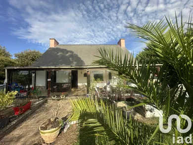 House at Plounévez-Moëdec (22810)