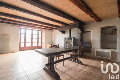 Maison de village à Saint-Izaire (12480)