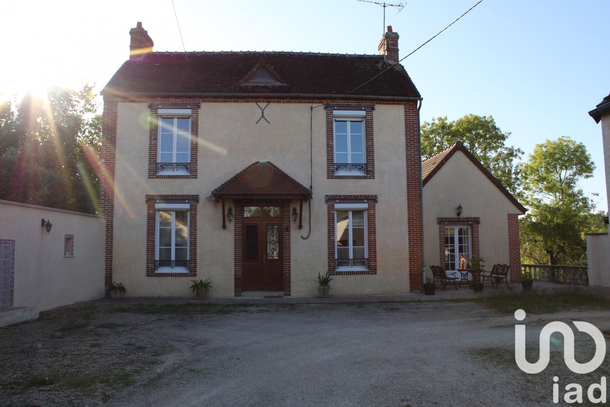 Maison de Bourgogne rénovée avec studio indépendant à Champlay (89300)