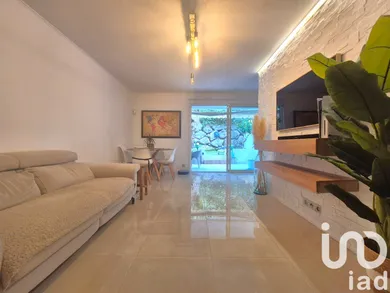 Appartement à Saint-Laurent-du-Var (06700)