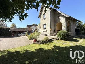 House at Neuville-sur-Ain (01160)