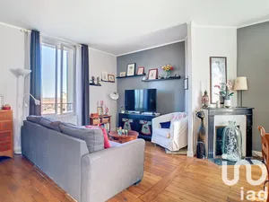 Apartment in Saint-Cyr-l'École (78210)